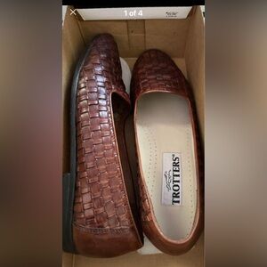 Trotters Liz Calfskin shoes size 7 1/2